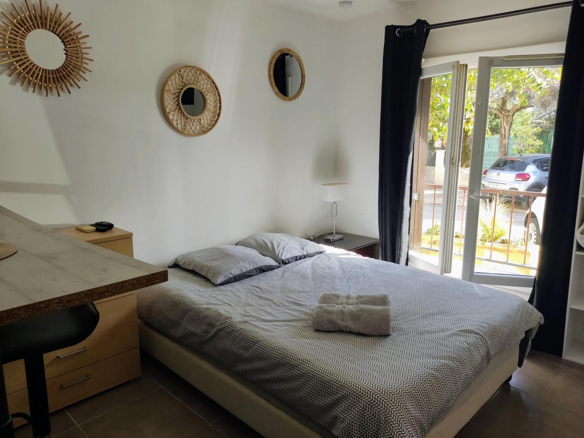 Provencal-Style Apartment Aix-en-Provence Bagian luar foto