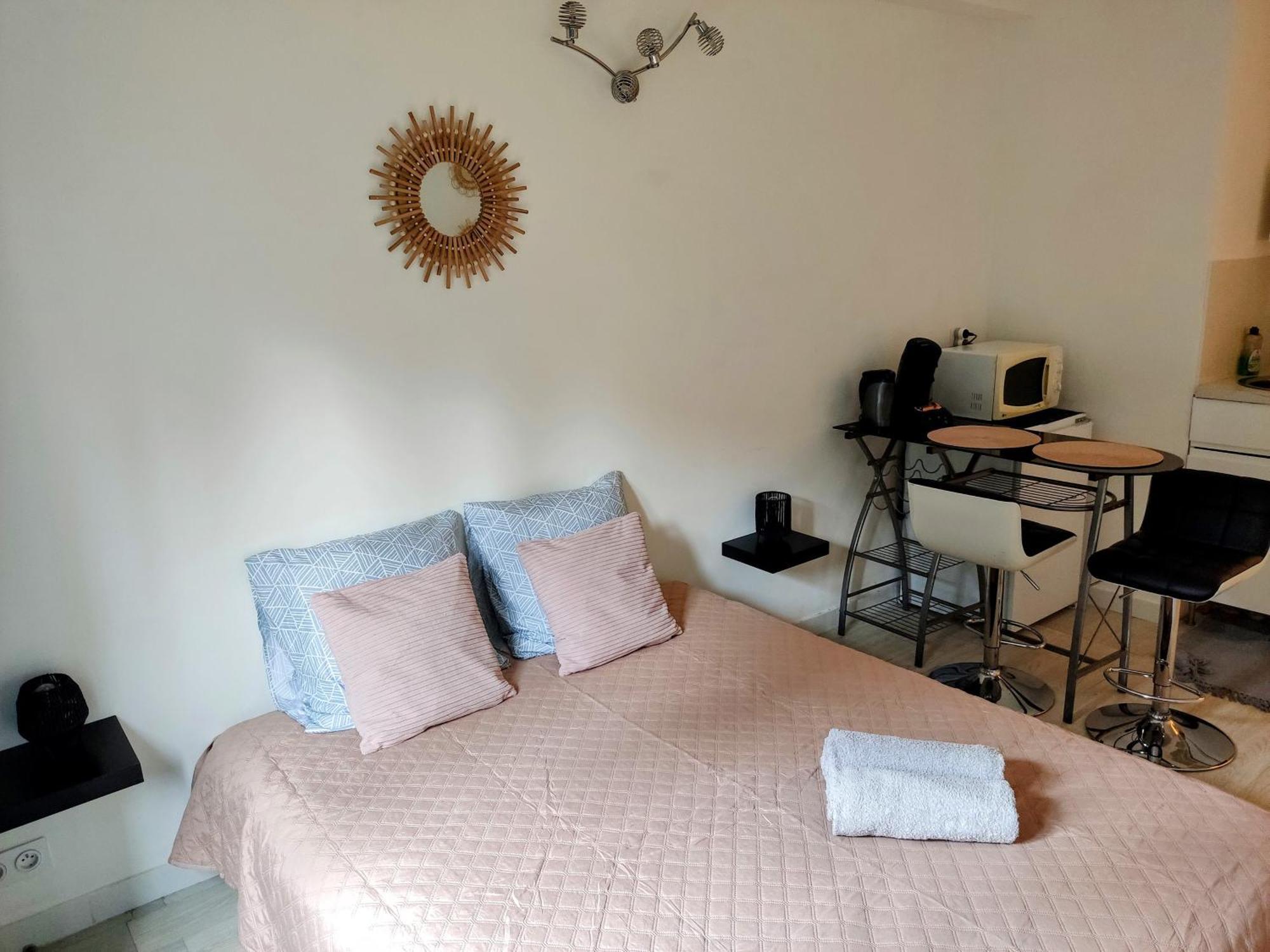 Provencal-Style Apartment Aix-en-Provence Bagian luar foto